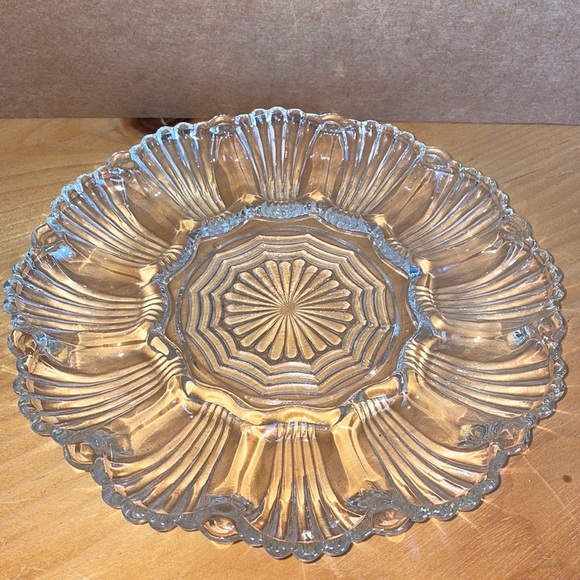Vintage Crystal Egg Plate 10 inches in diameter - Picture 2 of 6